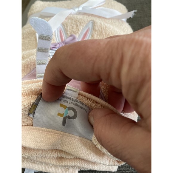 DEBORAH CONNOLLY DESIGNS HAND TOWELS (2) EASTER BUNNY GIRL COTTON 16 x 24 Pink - Picture 3 of 3